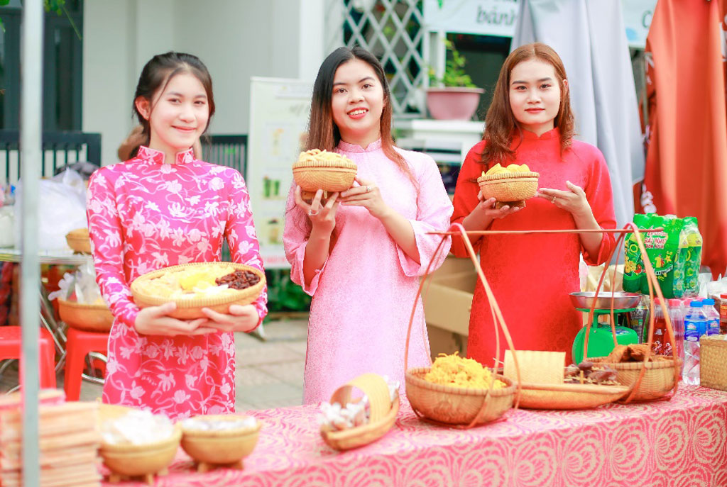 Phố đêm The Sol – Điểm check in mới của giới trẻ Cần Giuộc