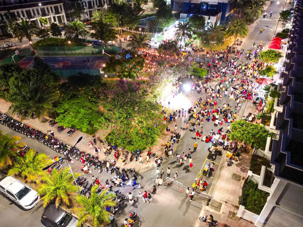 Phố đêm The Sol – Điểm check in mới của giới trẻ Cần Giuộc
