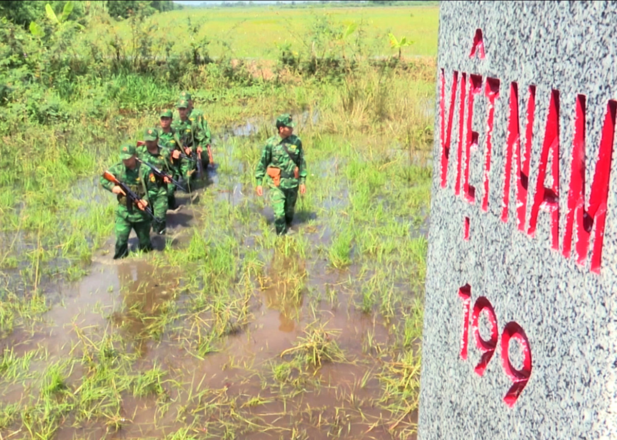 Tuổi trẻ Bộ đội Biên phòng tỉnh tham gia tuần tra, kiểm soát bảo vệ biên giới