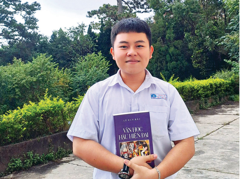 Hành trình chinh phục đam mê môn Ngữ văn Phan Duy Tân dành nhiều tình cảm với môn Ngữ văn