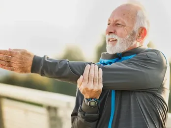 Kiểm soát huyết áp ở người cao tuổi như thế nào?