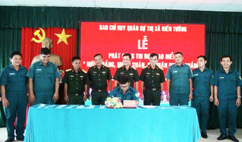 Ban Chỉ huy Quân sự thị xã Kiến Tường phát động thi đua cao điểm 'Mừng Đảng, mừng Xuân, ra quân Quyết thắng' năm 2024