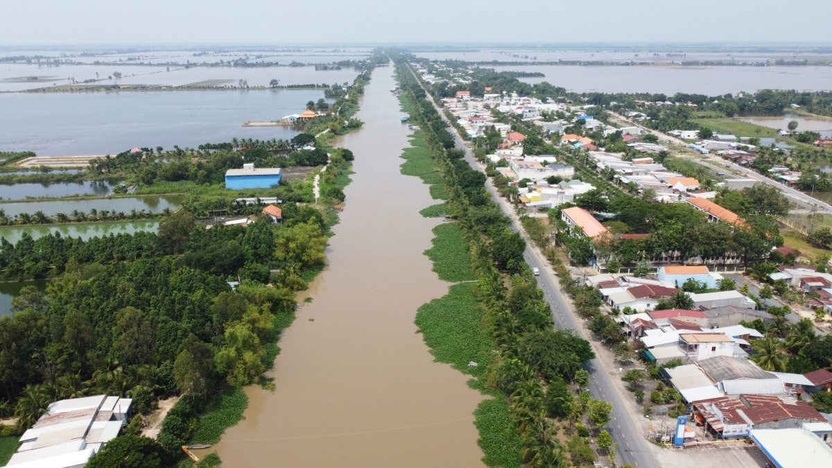 Trong niềm vui năm mới, xã Khánh Hưng (huyện Vĩnh Hưng) tiếp tục hành trình nâng chất các tiêu chí nông thôn mới nâng cao và phát triển theo định hướng đô thị loại V