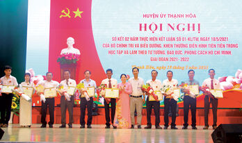 Lan tỏa những giá trị tốt đẹp từ việc học tập và làm theo gương Bác Lan tỏa những giá trị tốt đẹp từ việc học tập và làm theo gương Bác