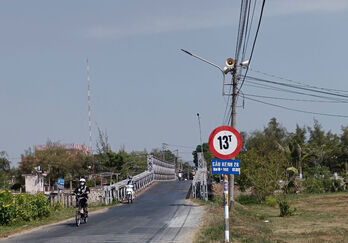 Nối lưới tuyến 476-478 Vĩnh Hưng - Phá thế độc đạo, giảm tổn thất, bảo đảm cấp điện huyện cuối nguồn Tân Hưng