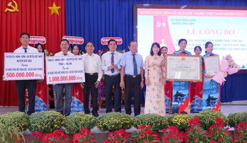 Đức Hòa Thượng đón nhận danh hiệu xã đạt chuẩn nông thôn mới nâng cao năm 2023