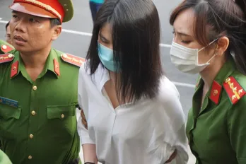 Tuyên phạt người mẫu Ngọc Trinh 1 năm tù treo tội Gây rối trật tự công cộng