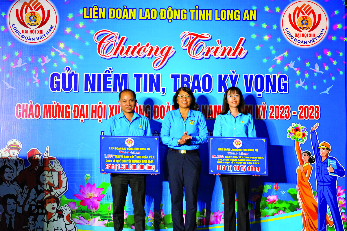 Không ngừng đổi mới và phát triển lớn mạnh