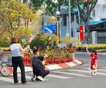 Kiến Tường: Rực rỡ chợ hoa xuân Kiến Tường: Rực rỡ chợ hoa xuân