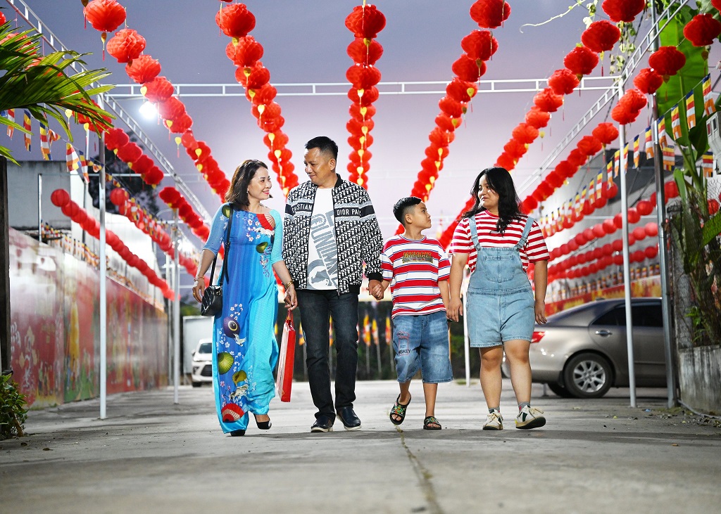 Giữ gìn nét đẹp văn hóa đi lễ chùa đầu năm