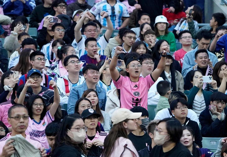 Khán giả Hong Kong đến xem Inter Miami thi đấu hôm 4/2 - Ảnh: GETTY