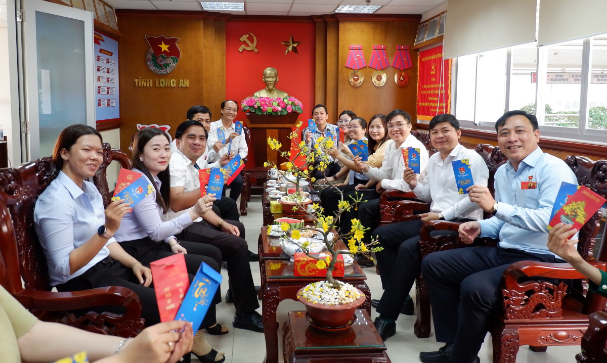Khí thế phấn khởi quyết tâm thực hiện nhiệm vụ ngay từ đầu năm