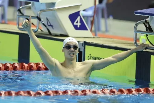 'Kình ngư' Huy Hoàng liên tiếp lập kỷ lục tại Giải bơi các nhóm tuổi châu Á