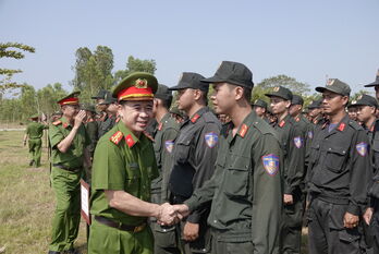 Trung đoàn Cảnh sát Cơ động Đông Nam TP.HCM khai mạc khóa huấn luyện chiến sĩ mới