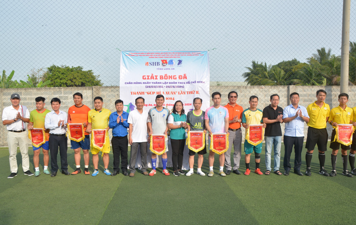 7 đội bóng tham dự giải bóng đá chào mừng Ngày thành lập Đoàn TNCS Hồ Chí Minh - Cúp Mùa Xuân lần thứ II, năm 2024