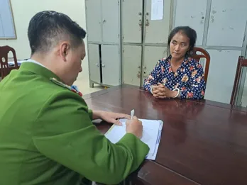 'Nữ quái' buôn bán ma túy sa lưới sau 15 năm lẩn trốn truy nã tại Lào