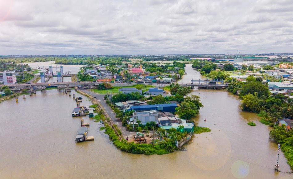 Âu tàu Rạch Chanh vẫn vận hành hiệu quả trong mùa hạn, mặn