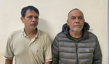 Hai người Iran và Pakistan giả Interpol cưỡng đoạt tiền du khách Bangladesh tại Hà Nội