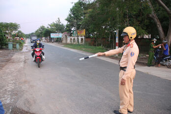 Công an tỉnh Long An tiếp tục phát huy vai trò quan trọng trong bảo đảm trật tự, an toàn giao thông