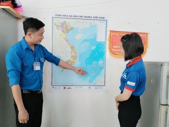 Tuổi trẻ Đức Huệ: Nhân thêm niềm tự hào dân tộc qua việc treo bản đồ Việt Nam