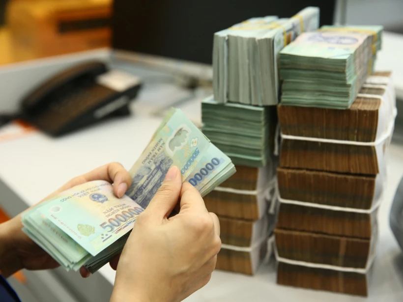 Diễn biến lạ khi một số ngân hàng rục rịch tăng lãi suất tiết kiệm trở lại