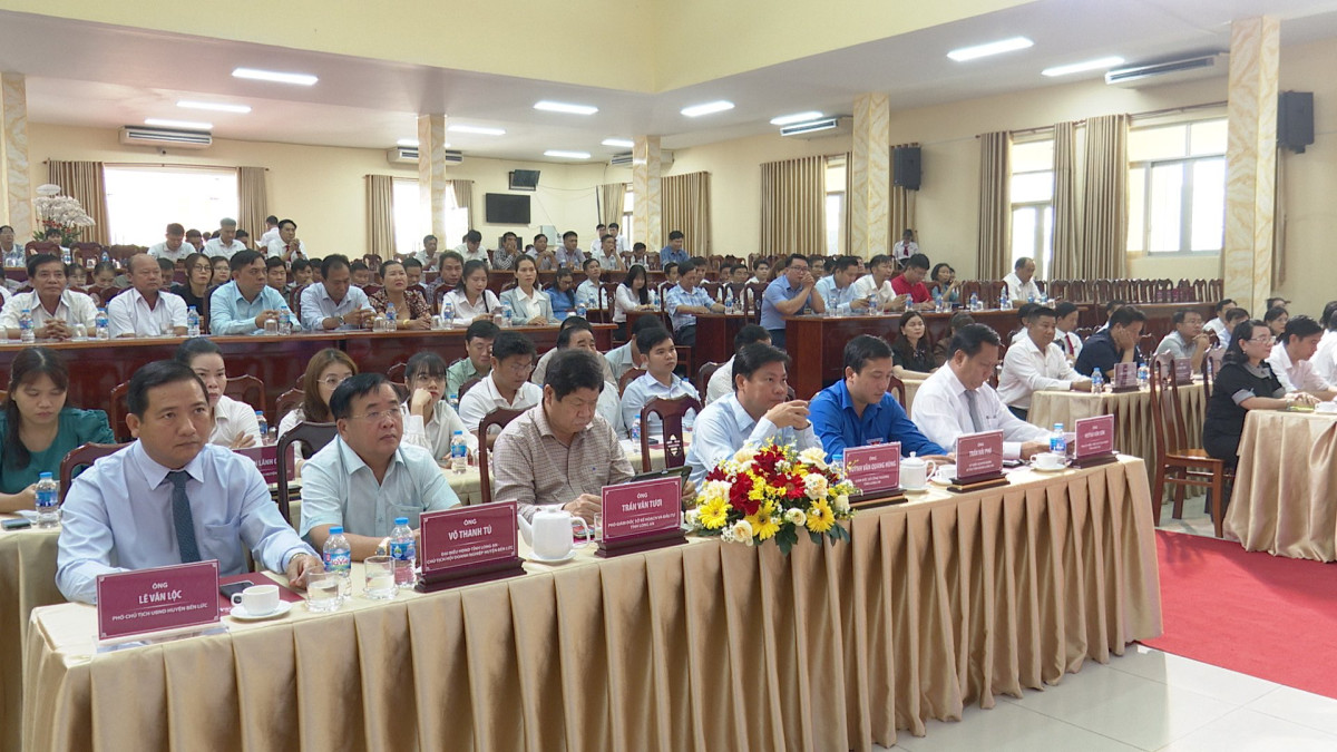 Agribank chi nhánh Đông Long An tổ chức hội nghị kết nối doanh nghiệp