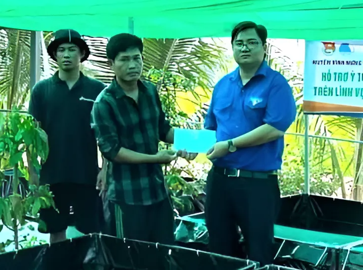 Khởi nghiệp với mô hình nuôi cá bảy màu