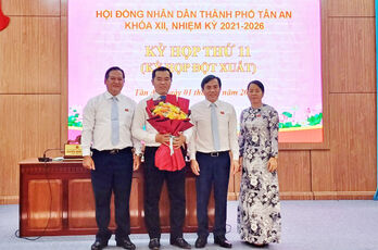 Ông Võ Hồng Thảo được bầu giữ chức danh Chủ tịch UBND TP.Tân An, nhiệm kỳ 2021-2026