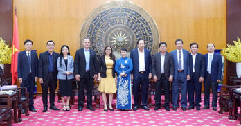 Consul General of Cuba in Ho Chi Minh City visit Long An leaders