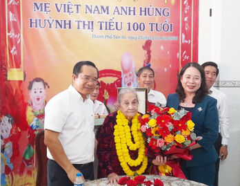 Tự hào những Bà mẹ Việt Nam Anh hùng