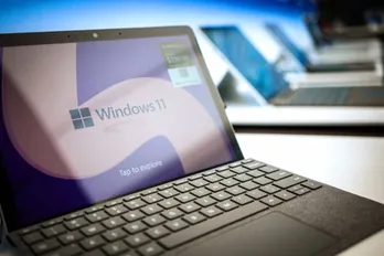 Windows 11 bất ngờ sụt giảm khi Windows 10 tăng trưởng