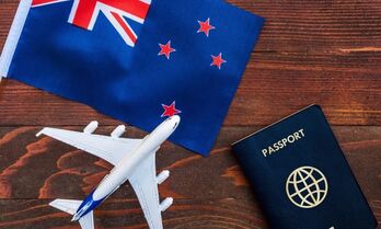 Tỷ lệ di cư tăng cao kỷ lục, New Zealand siết chặt các quy định về thị thực