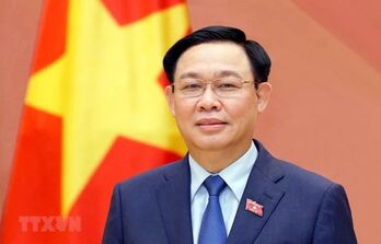 NA Chairman leaves Hanoi for China official visit