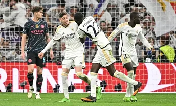 Kết quả Champions League: 'Mưa bàn thắng' sau màn rượt đuổi hấp dẫn