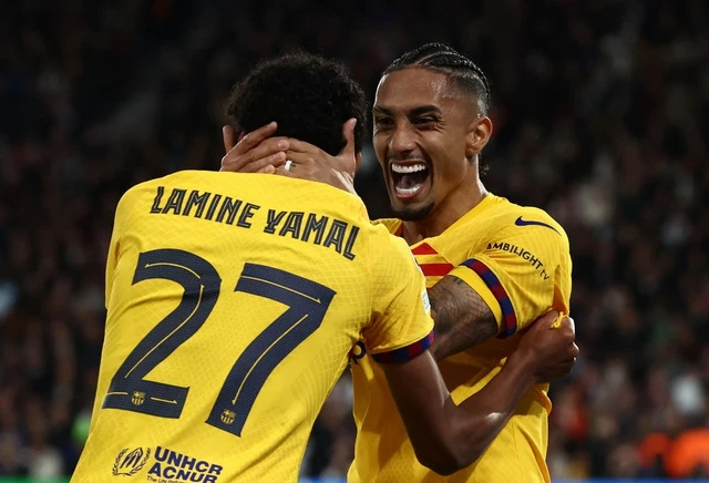 Champions League: Đôi công mãn nhãn, Barca đánh bại kịch tính PSG ngay trên sân khách