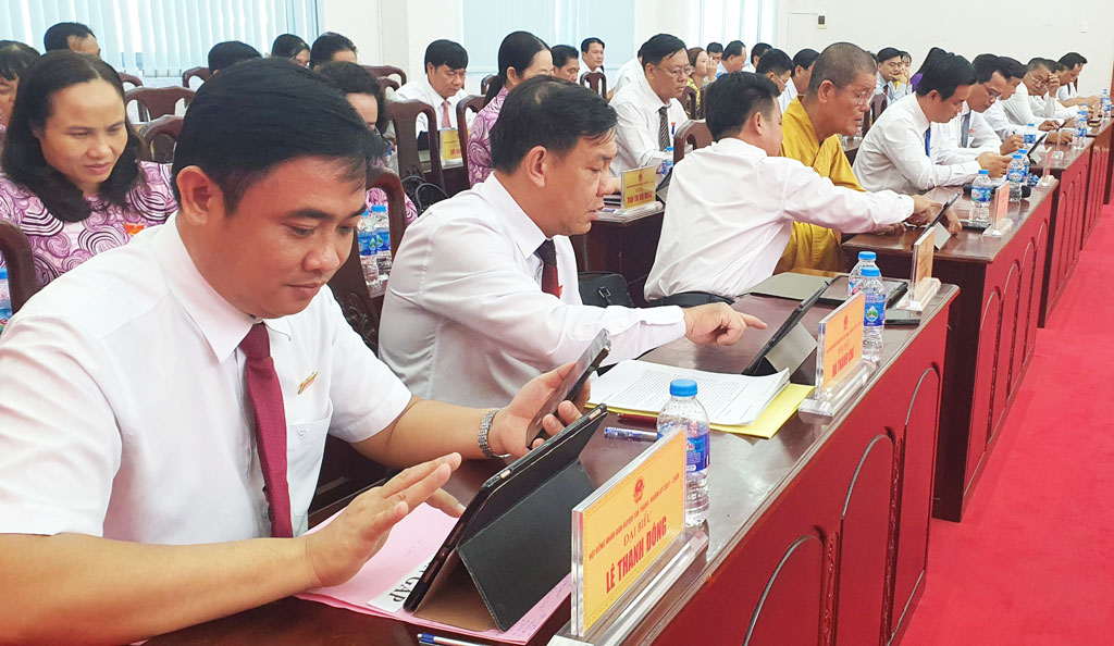 Kỳ họp thứ 19 HĐND huyện Tân Thạnh thông qua 4 Nghị quyết quan trọng