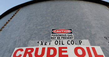 Giá xăng dầu hôm nay 16/4/2024: Xăng trong nước sắp có đợt tăng giá?