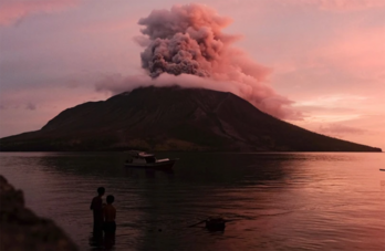Indonesia dỡ bỏ cảnh báo sóng thần sau vụ phun trào núi lửa Ruang