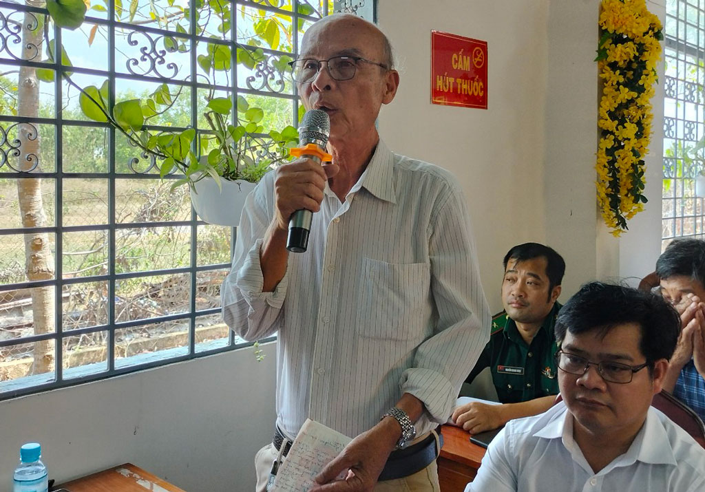 Cử tri Đức Huệ bức xúc nhiều vấn đề liên quan đến ‘tín dụng đen’, tham nhũng, sim rác
