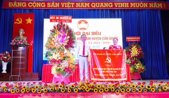 Bà Trương Thị Phượng Quyên tái cử chức Chủ tịch UBMTTQ Việt Nam huyện Cần Giuộc