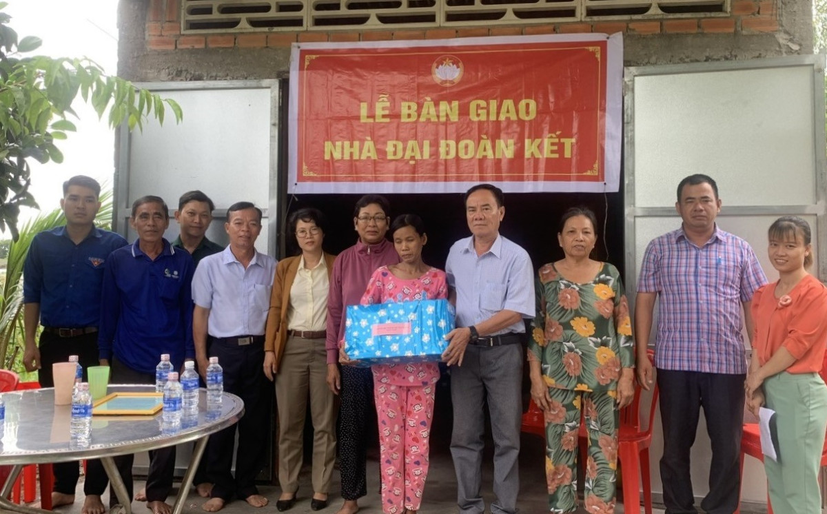 Chung tay vì người nghèo