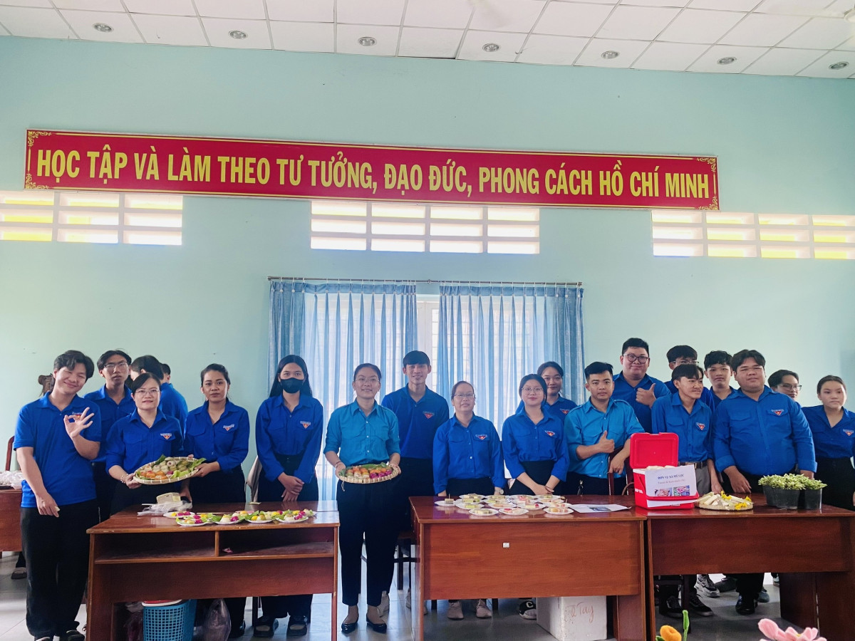 Cần Giuộc tổ chức tuyên truyền ca khúc cách mạng với chủ đề ‘Điện Biên Phủ - khát vọng non sông’