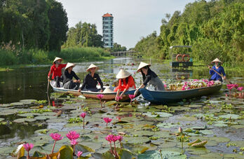 Long An develops night economy associated with tourism services