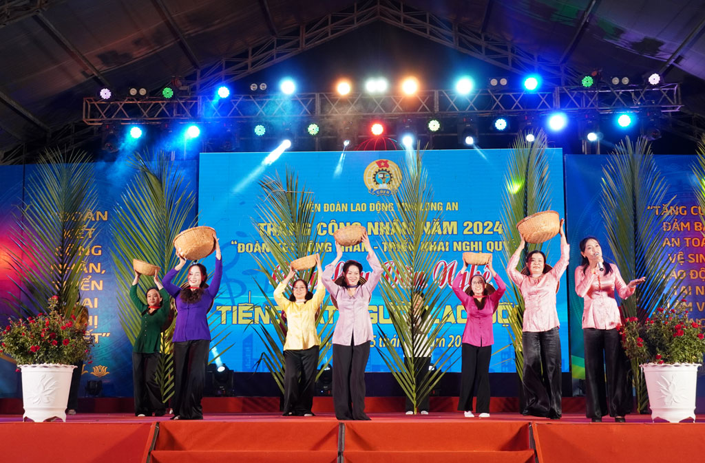 Long An joins hands to take care of workers and laborers