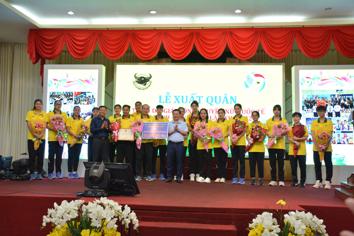 Đội bóng chuyền VTV Bình Điền Long An xuất quân tham dự Giải bóng chuyền nữ quốc tế Cúp VTV9 Bình Điền năm 2024