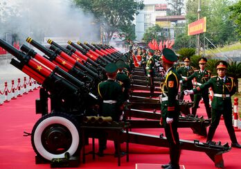 Đại pháo rền vang trong buổi tổng duyệt kỷ niệm 70 năm chiến thắng Điện Biên Phủ