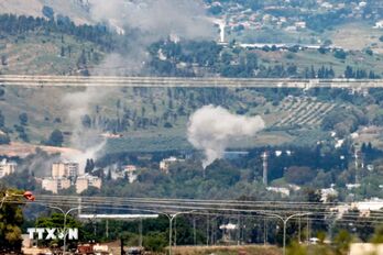 Hàng chục tên lửa được phóng đi từ Liban rơi xuống khu vực miền Bắc Israel