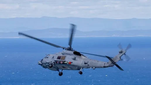 Úc tố Trung Quốc cho tiêm kích thả pháo sáng vào trực thăng mình ở Hoàng Hải