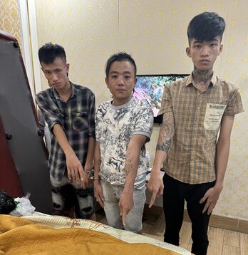Bắt quả tang 3 nam thanh niên thuê phòng khách sạn để sử dụng ma túy