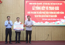 Tác giả Trần Việt Hà đoạt giải nhất cuộc thi Mẫu phác thảo Tượng đài chiến thắng tại Di tích lịch sử Ngã tư Rạch Kiến